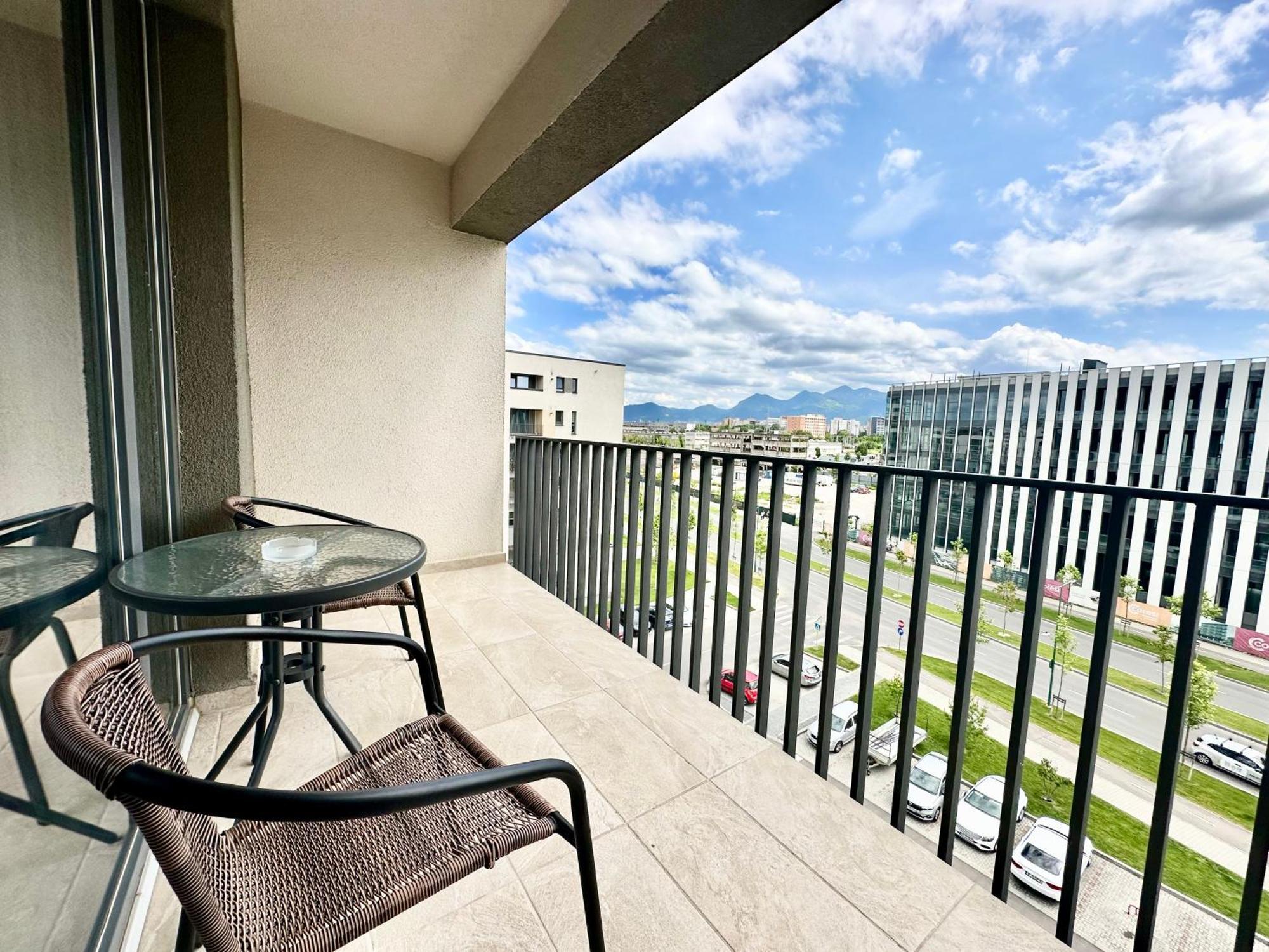 Kasper Coresi Mall - Rise Private Apartments & Suites 브라쇼브 외부 사진