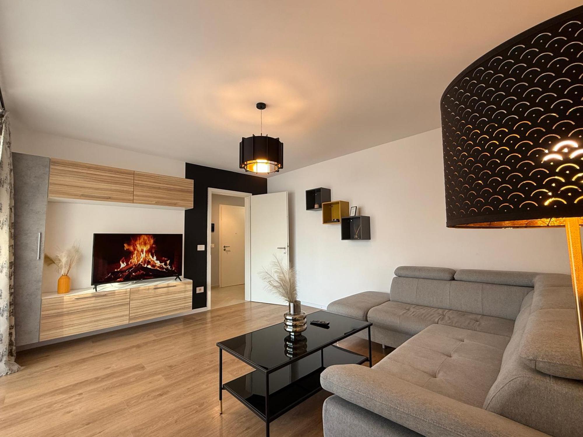 Kasper Coresi Mall - Rise Private Apartments & Suites 브라쇼브 외부 사진